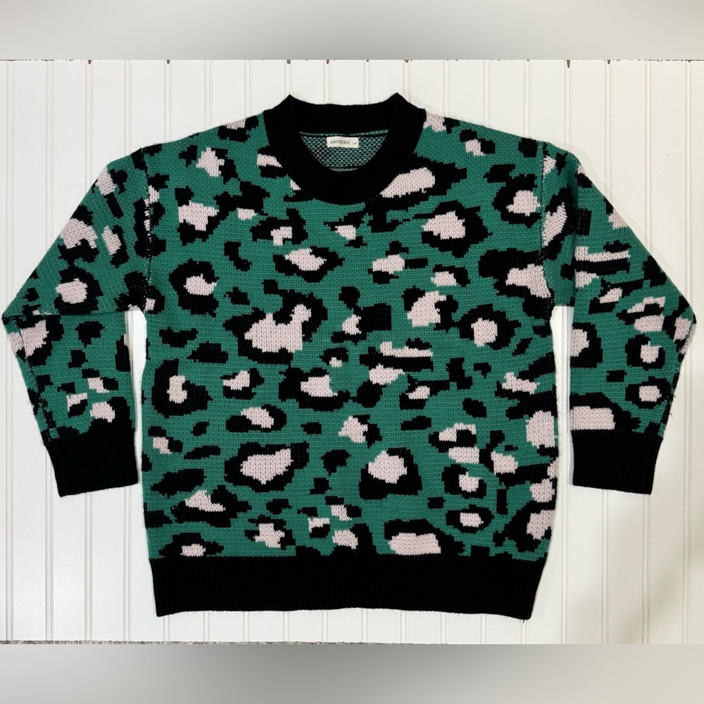 Boutique Brand sweater: andthewhy
Size: S/M
Color: green-pink-black